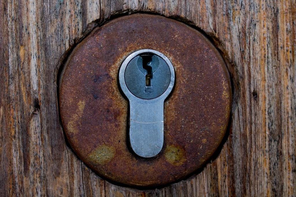 Tarifs d'un serrurier à Nantes : ce qu'il faut savoir avant d'appeler